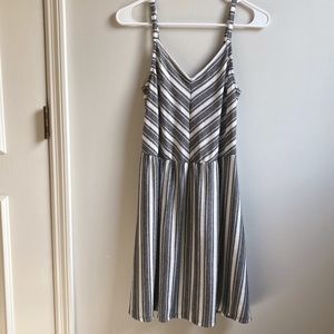 UNIVERSAL THREAD dress